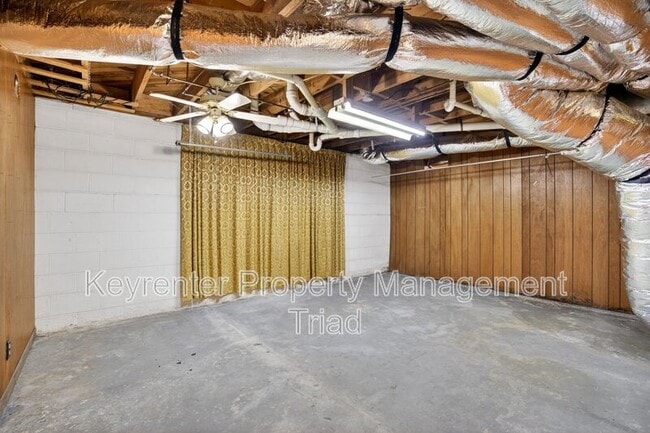 Building Photo - 402 Rand Blvd