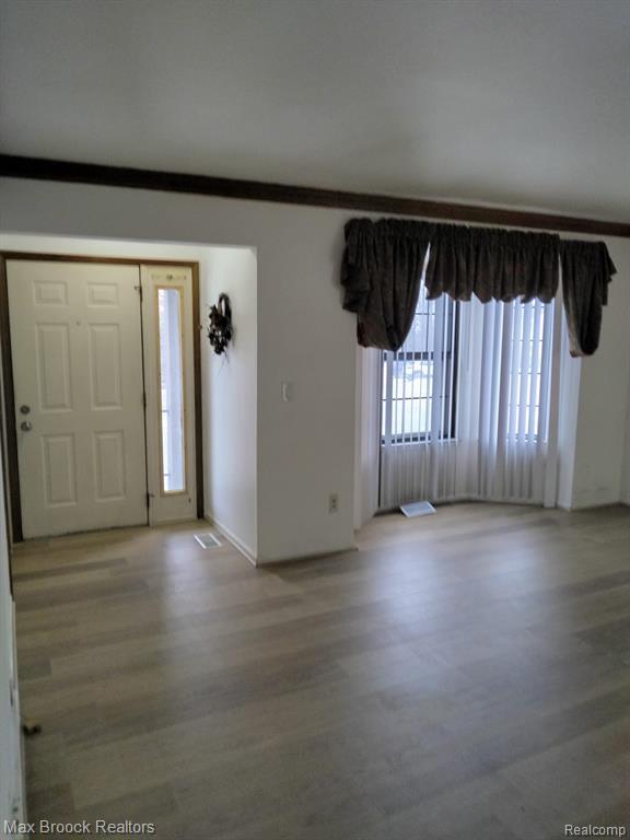 Building Photo - 69 Meadow Wood Dr