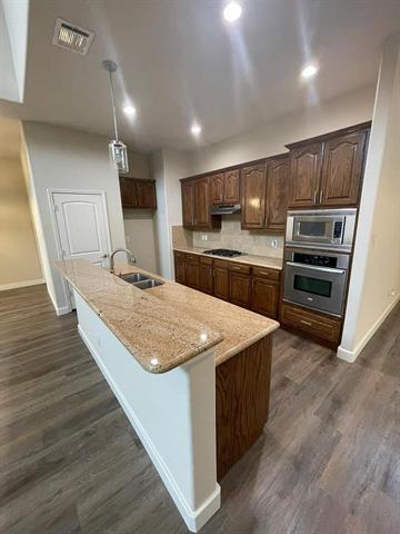 Building Photo - 2912 Golfview Dr