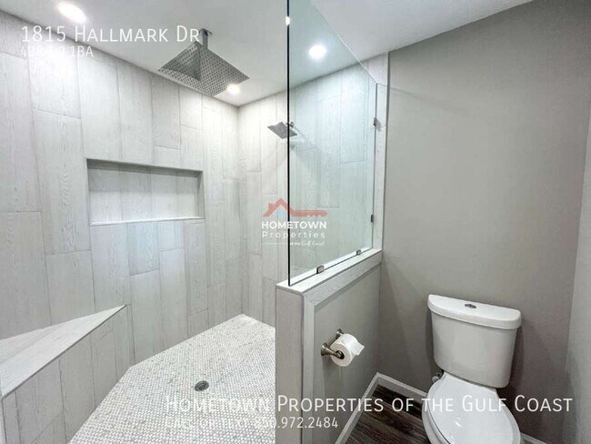 Building Photo - 1815 Hallmark Dr