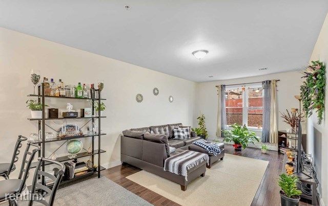 Building Photo - 1 br, 1.5 bath Condo - 90 Clinton Ave