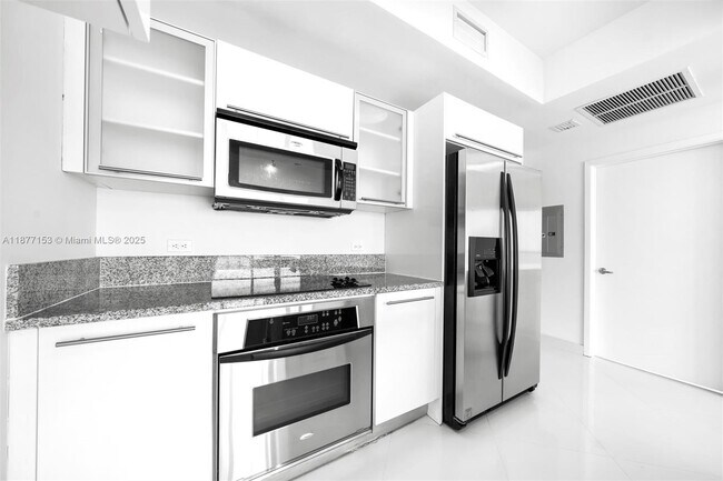 Building Photo - 888 Biscayne Blvd
