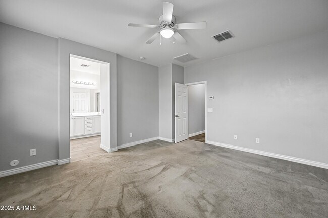 Building Photo - 2414 E Hazeltine Way