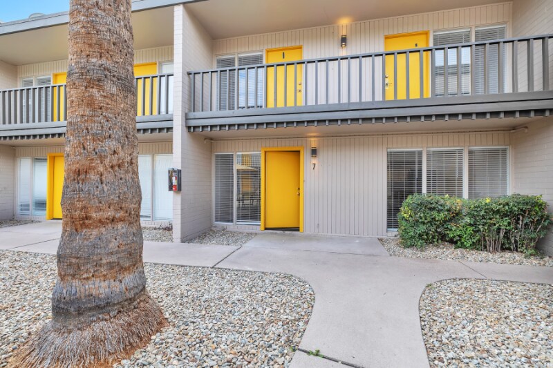 Primary Photo - 1815 W Tuckey Ln