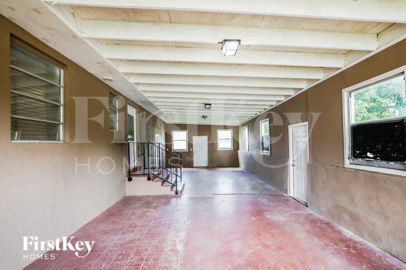 Building Photo - 1710 NW 109th St