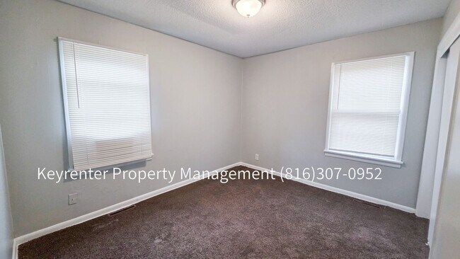 Building Photo - 5614 Indiana Ave