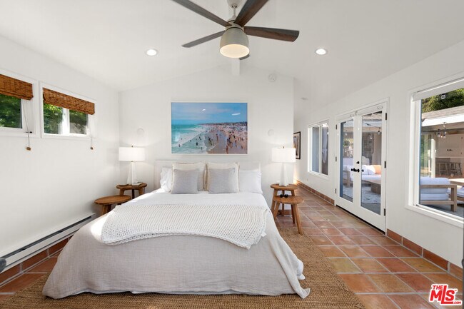 Building Photo - 31562 Broad Beach Rd