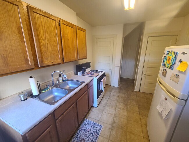 Building Photo - 405 McKee Pl