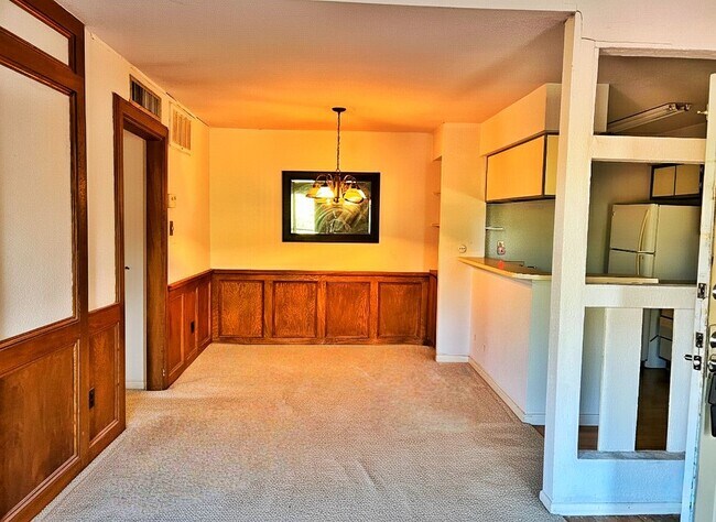 Building Photo - 9000 Bissonnet St