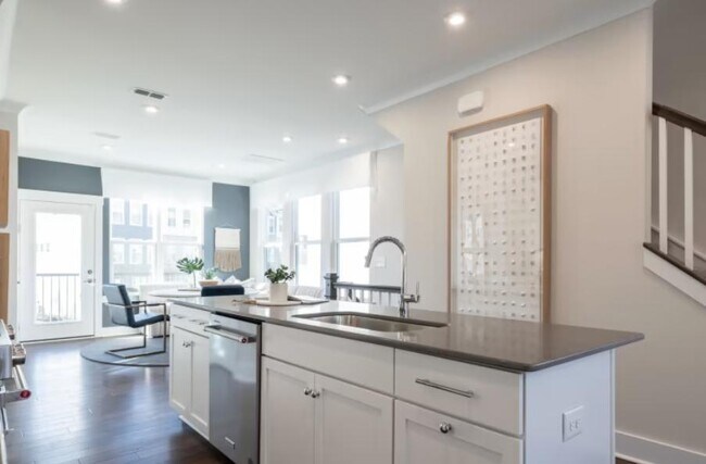 Building Photo - 4020 Capital Rdg Ct
