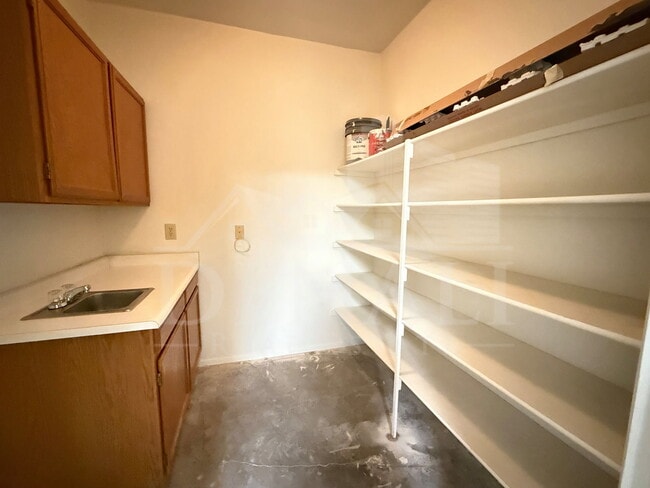 Building Photo - 11766 E Becker Ln