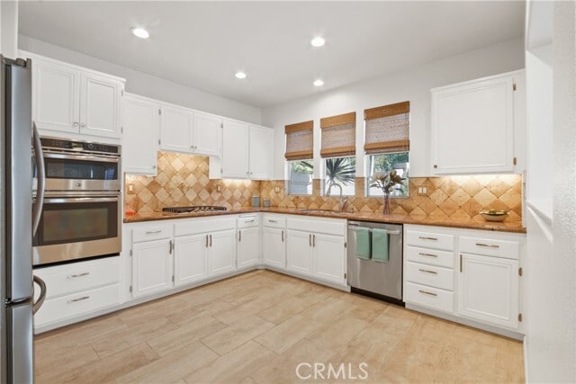 Building Photo - 2 Cameray Heights