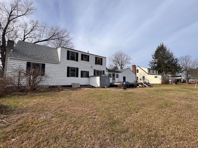 Building Photo - 814 Brattleboro Rd