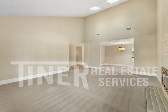 Building Photo - 1920 Gold Nugget Pl