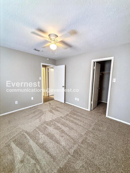 Building Photo - 2426 Tall Ships Ln