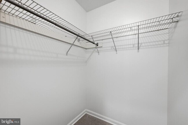 Building Photo - 525 Bashford Ln