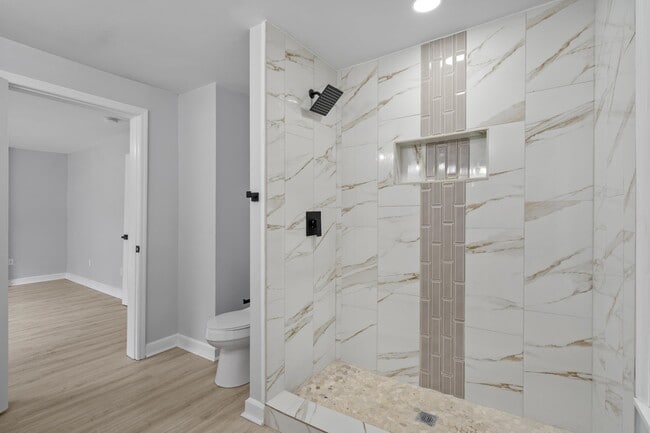 Building Photo - 2730 Cultra Rd