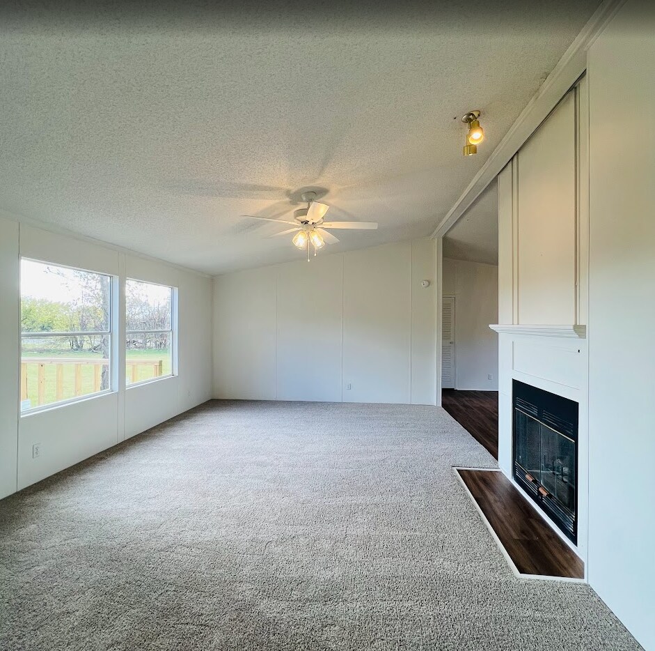 Building Photo - 127 County Road 3816