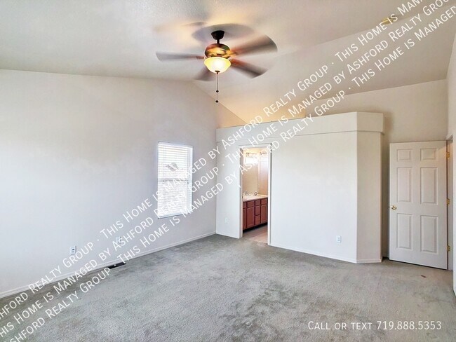 Building Photo - 3314 Castellon Dr