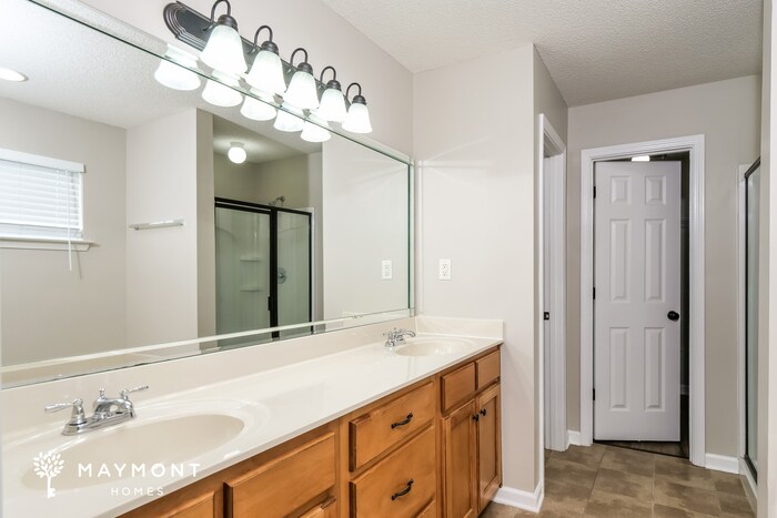 Building Photo - 5918 Keebler Dr W