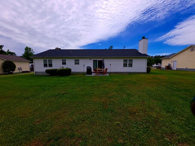 Building Photo - 3 BR 2 BA Beaver Creek