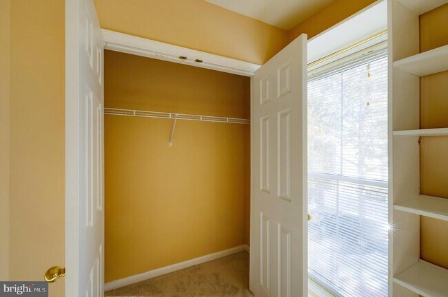 Building Photo - 303 Inspiration Ln