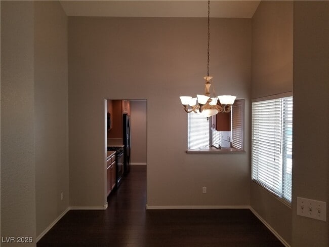 Building Photo - 305 Windmere St