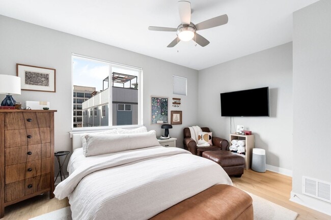 Building Photo - Modern 2BD, 2.5BA Sloan's Lake Townhome With 2-Car Garage