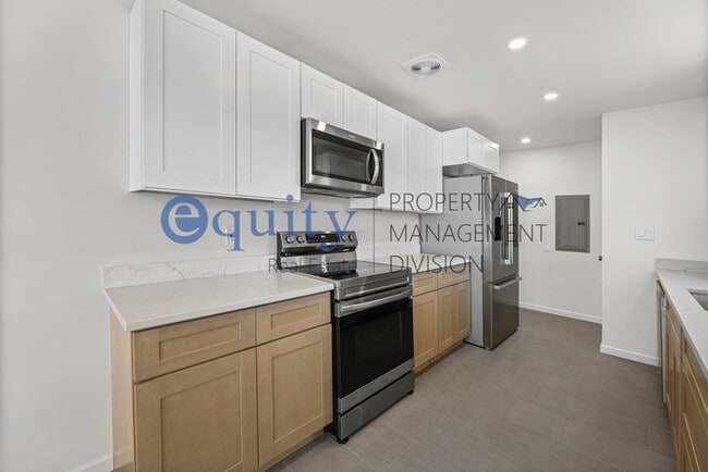 Building Photo - 8894 S 540 E