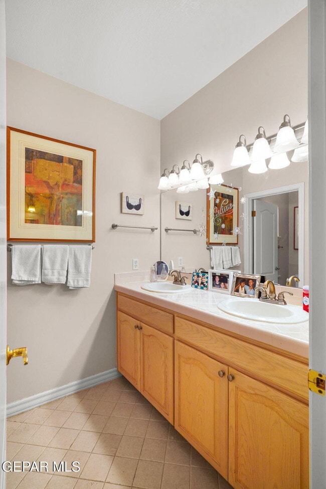 Building Photo - 851 Via Alegre Ln