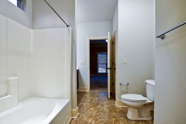 Building Photo - Like-New One-Level Brick Home with Private Patio