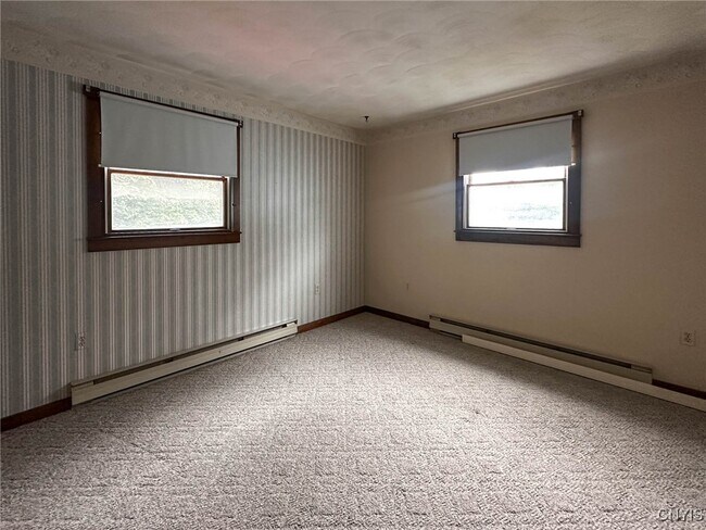 Building Photo - 821 Floyd Ave