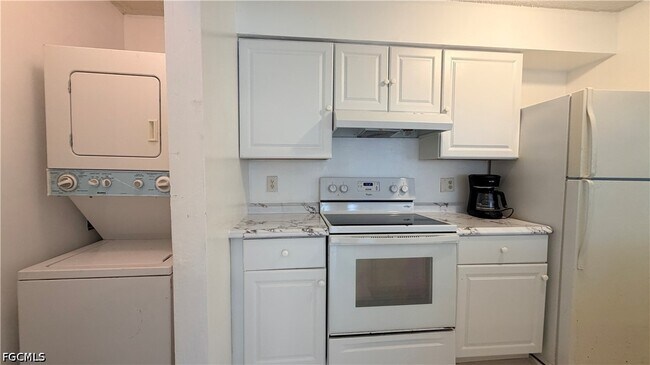 Building Photo - 3407 Winkler Ave
