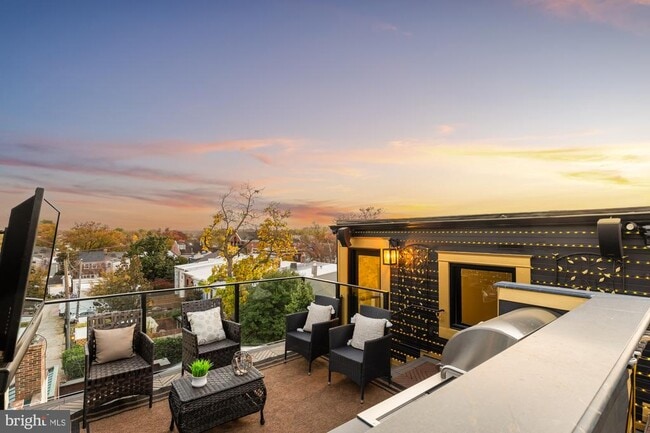 Building Photo - 810 Prince St