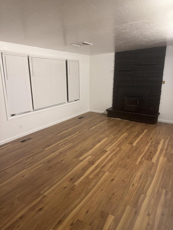 Building Photo - 1528 Dawn Dr