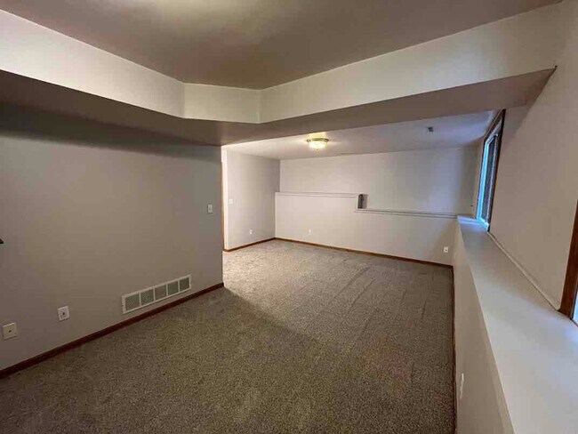 Building Photo - 4525 Snowy Ln NW