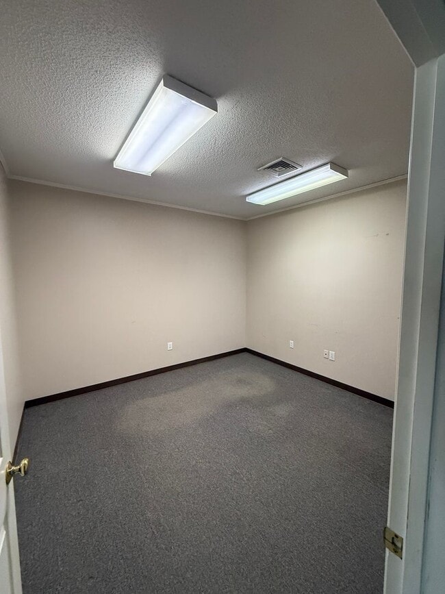 Building Photo - 131 Dublin Square Rd