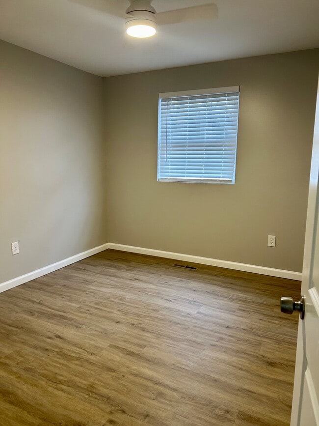 Building Photo - 2530 E North St