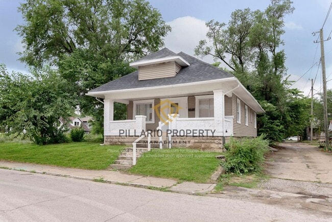 Building Photo - 3-Bedroom Home Near Tuxedo Park with 2-Car Garage, Available NOW!