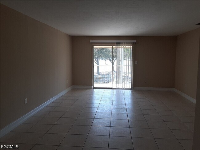 Building Photo - 1830 Maravilla Ave