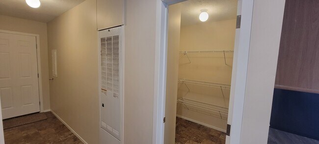 Building Photo - 247 Armstrong Ave