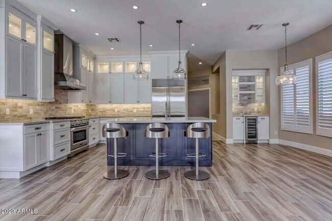 Building Photo - 7553 E Buteo Dr