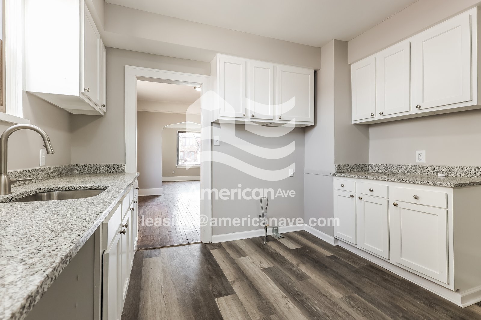 Building Photo - 6155 Yorkshire Rd