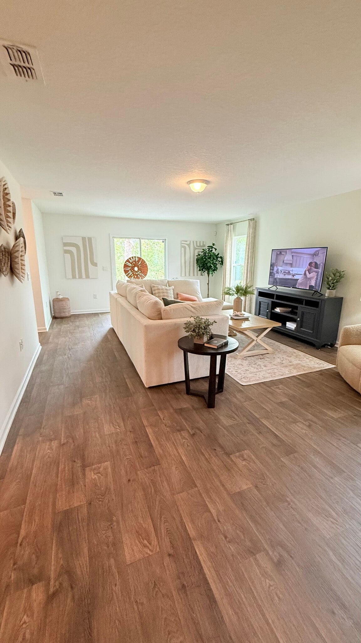 Picture of model home - 16 Summerwood Rd S