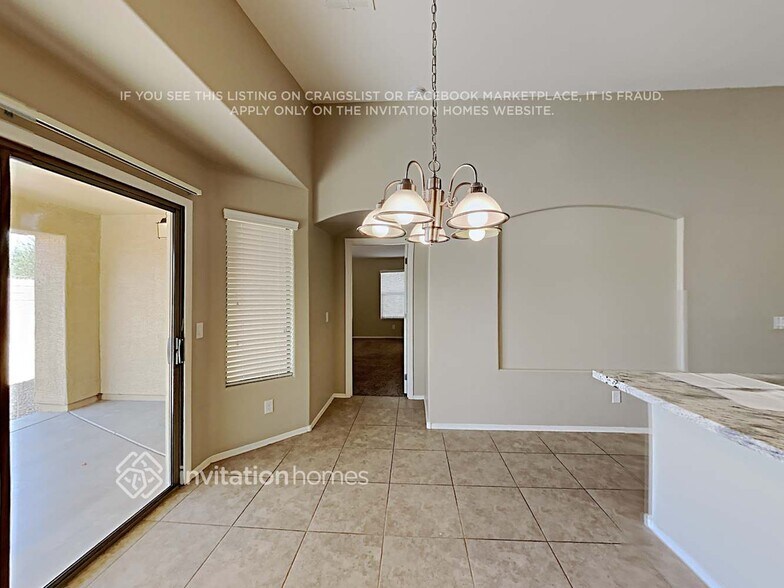 Building Photo - 32634 N Cherry Creek Rd