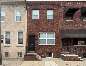 Building Photo - Just RENOVATED open floorplan 3 BED/1 BA HOME w/ WASHER/DRYER & large PATIO on Great Block in Sou...