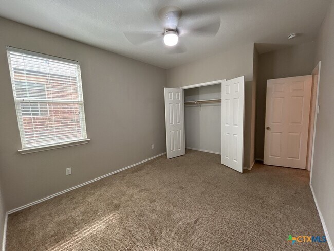 Building Photo - 9508 Raeburn Court