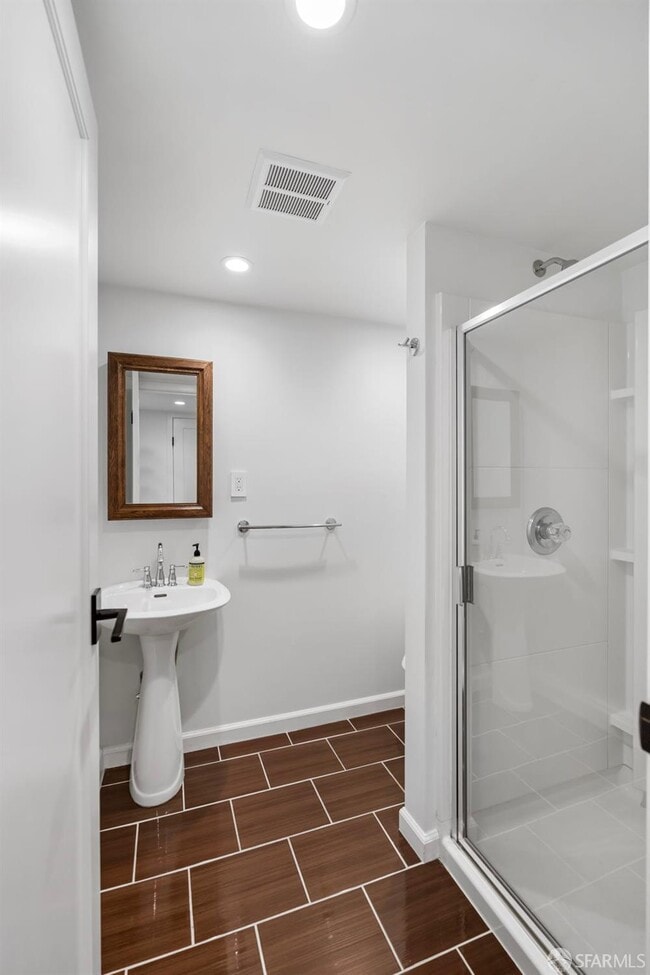 Building Photo - 112 Baden St