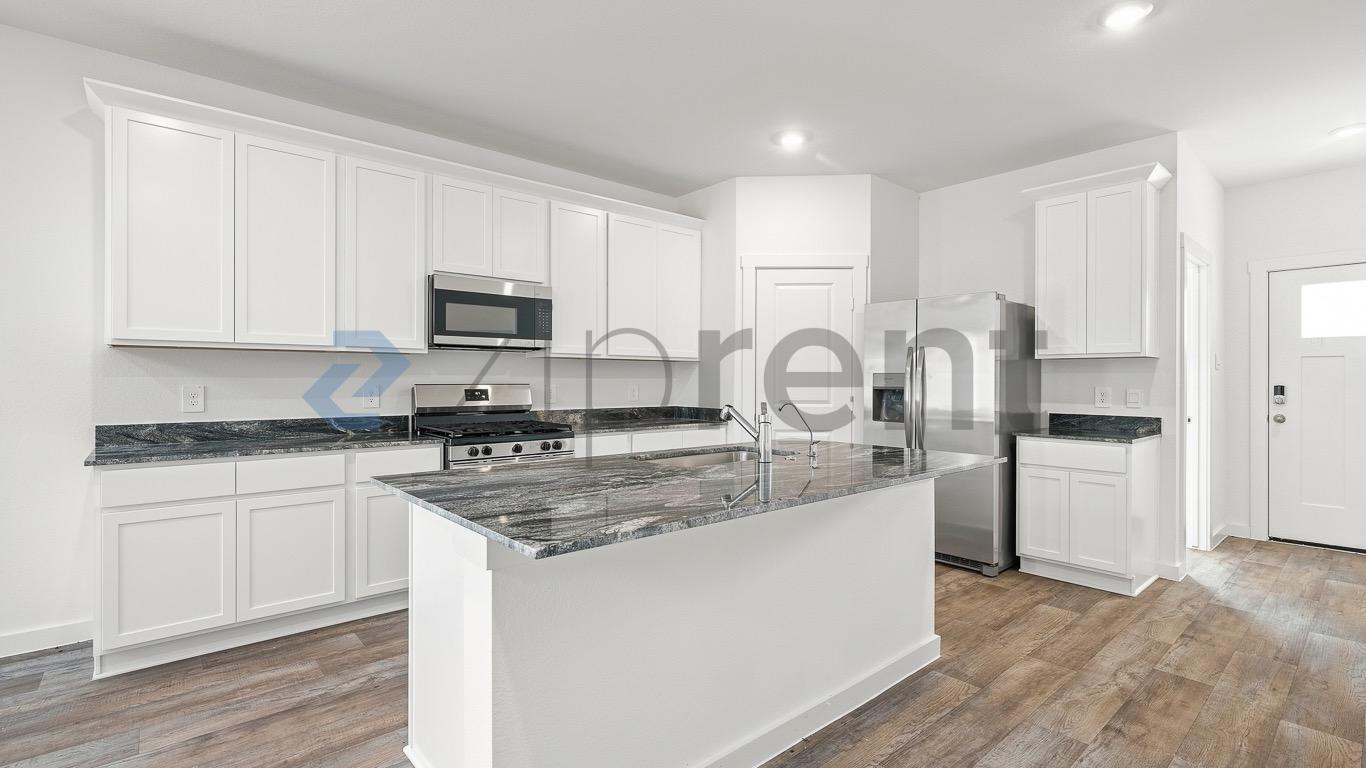 Building Photo - Unit 8051