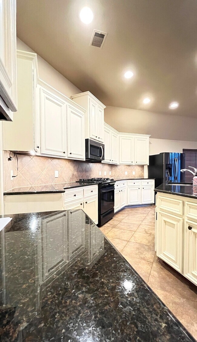 Building Photo - 27926 Barberry Banks Ln